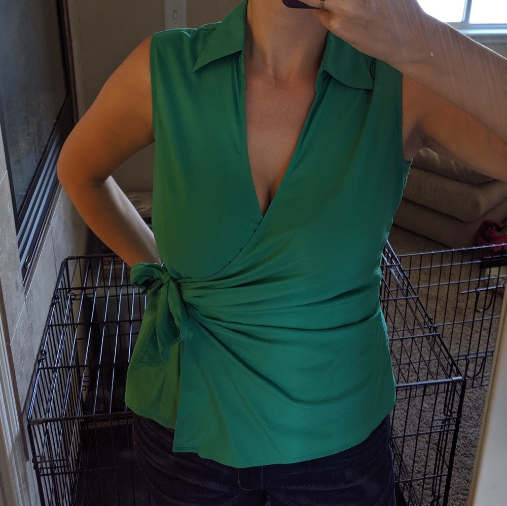 Green wrap top - Picture 2 of 2